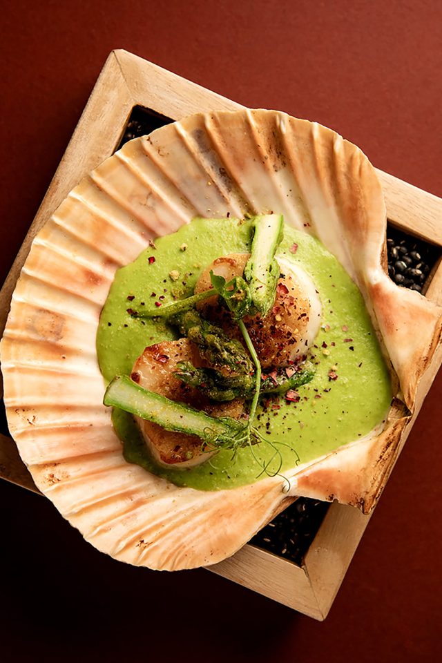 Essence Restaurant: Celebrating contemporary Indian gastronomy and culture.